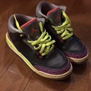 Nike Jordan’s air Jordan 3 retro kids size 7
